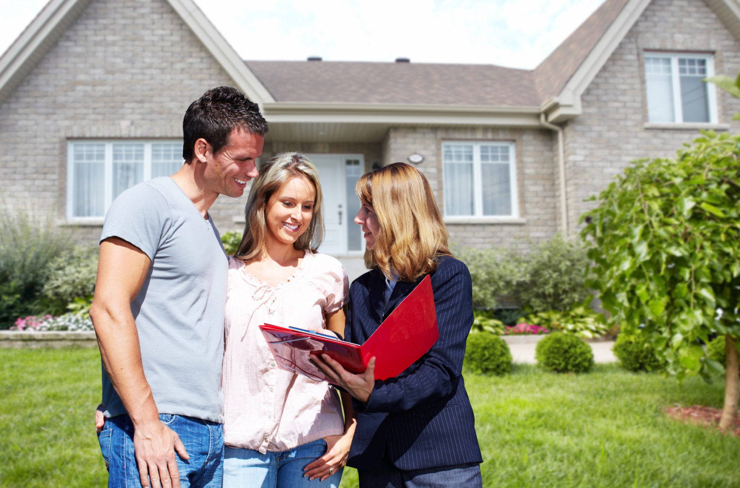 Benefits of Working with a Real Estate Broker